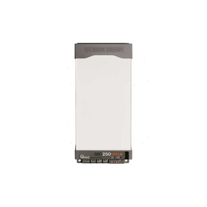 Caricabatterie Quick SBC 250 NRG+ bianco 12V 25A, corpo rettangolare con pannello connessioni | Onautica