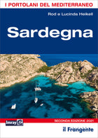 Copertina portolano Sardegna Imray 2021 con vista aerea cala rocciosa e barche a vela | Onautica