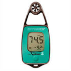 Anemometro Skywatch Xplorer 2 turchese con display LCD che mostra 74.5 km/h e -9.2°C | Onautica