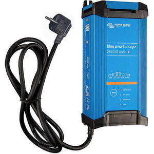 Caricabatteria Victron Blue Smart IP22 24V 16A blu con guscio in alluminio e cavo di alimentazione | Onautica