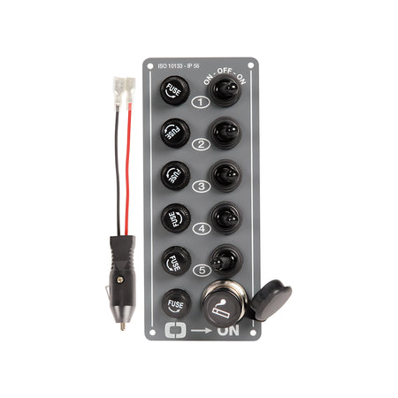 Pannello elettrico verticale in alluminio con 5 interruttori e presa accendisigari 12V IP56 per barca.
