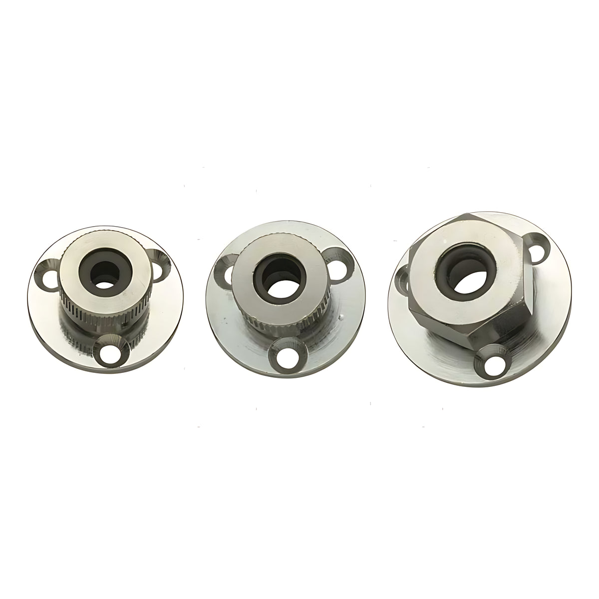 Passacavo nautico stagno in ottone cromato con guarnizione interna in gomma per cavi elettrici da 6, 8 e 10 mm.