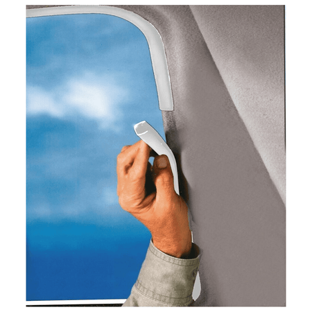 Profilo di protezione bordo Trim-Lok bianco in PVC con anima in alluminio, vendita al taglio su misura. montaggio