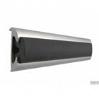 Profilo parabordo Bottazzo PVC nero H37 mm Tessilmare montato sul supporto in alluminio anodizzato