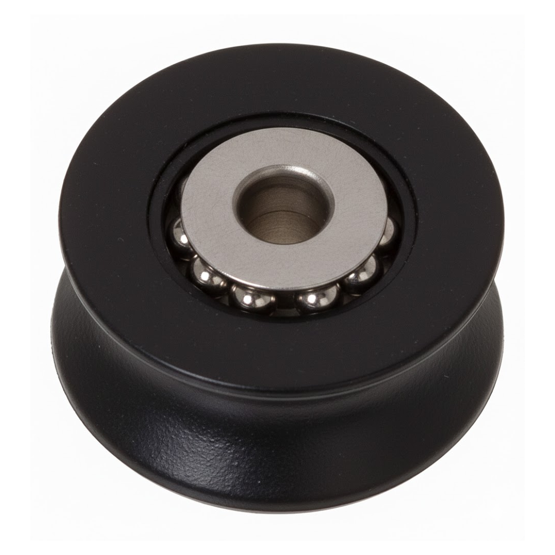 Puleggia per bozzello in Delrin con cuscinetti a sfera e calotte in acciaio inox.