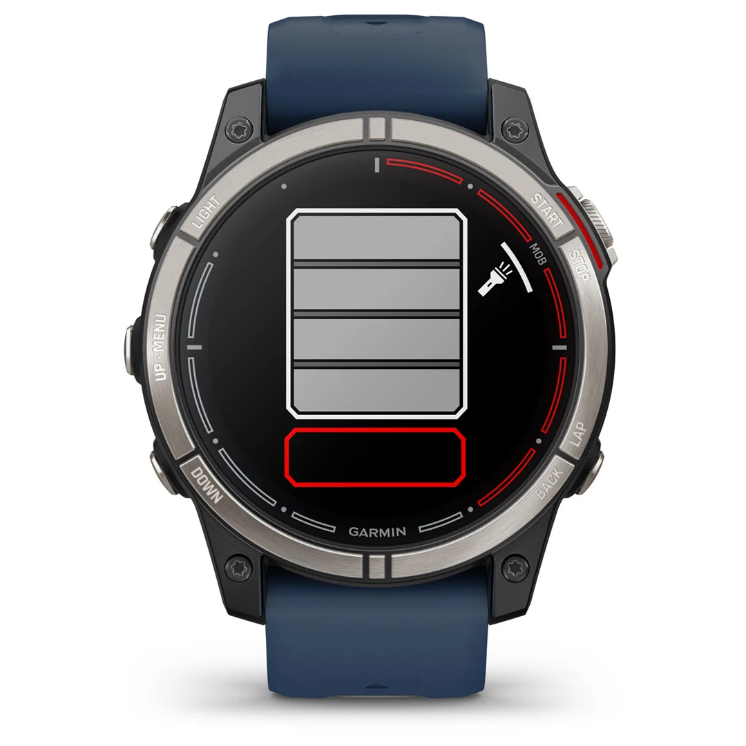 Orologio Garmin Quatix 7 Pro con cinturino blu navy, cassa titanio e display batteria scarica | Onautica