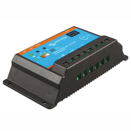 Regolatore di carica Victron BlueSolar PWM per pannelli solari, disponibile in versione standard e Duo per due batterie.