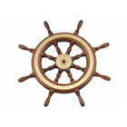 Ruota timone nautica in legno di mogano con anello di rinforzo e mozzo in ottone lucido.