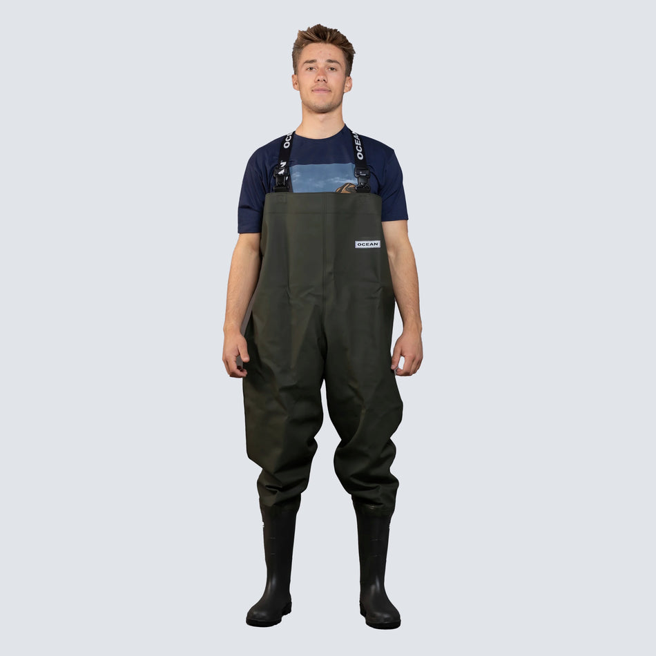 Scafandro OCEAN Original Waders verde in PVC con stivali integrati, vista frontale