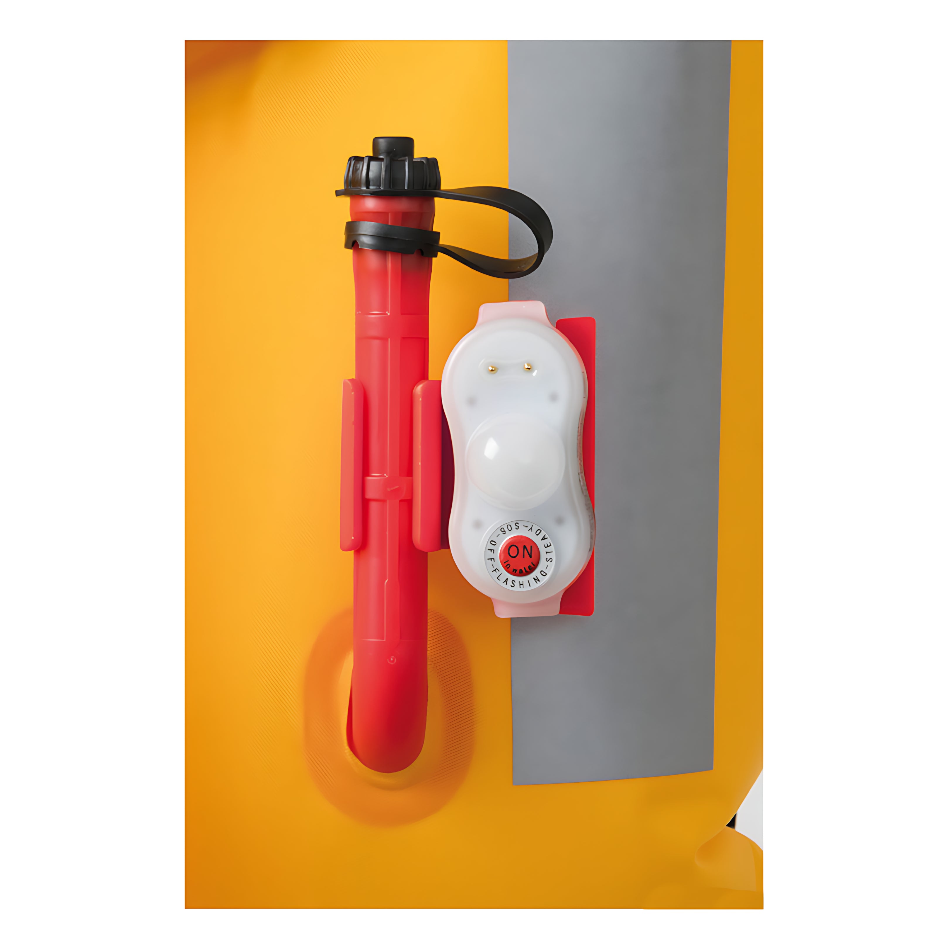 Segnalatore elettronico automatico a LED per giubbotti di salvataggio. Omologato MED, attivazione in acqua, funzioni lampeggio, fissa e SOS.