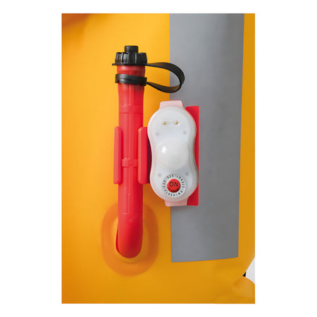 Segnalatore elettronico automatico a LED per giubbotti di salvataggio. Omologato MED, attivazione in acqua, funzioni lampeggio, fissa e SOS.