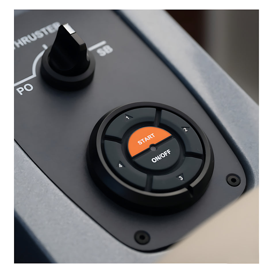 Sistema CoastKey per avviamento motori senza chiavi e sicurezza MOB wireless. Include pannello PIN, centralina e telecomando FOB per barche.