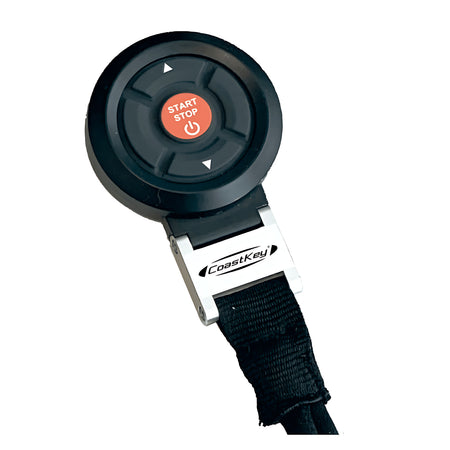 Sistema CoastKey per avviamento motori senza chiavi e sicurezza MOB wireless. Include pannello PIN, centralina e telecomando FOB per barche.
