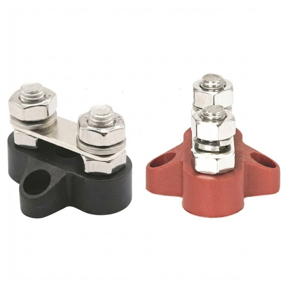 Terminale di potenza con base isolata e 2 perni filettati M8 in acciaio inox per connessioni elettriche nautiche.